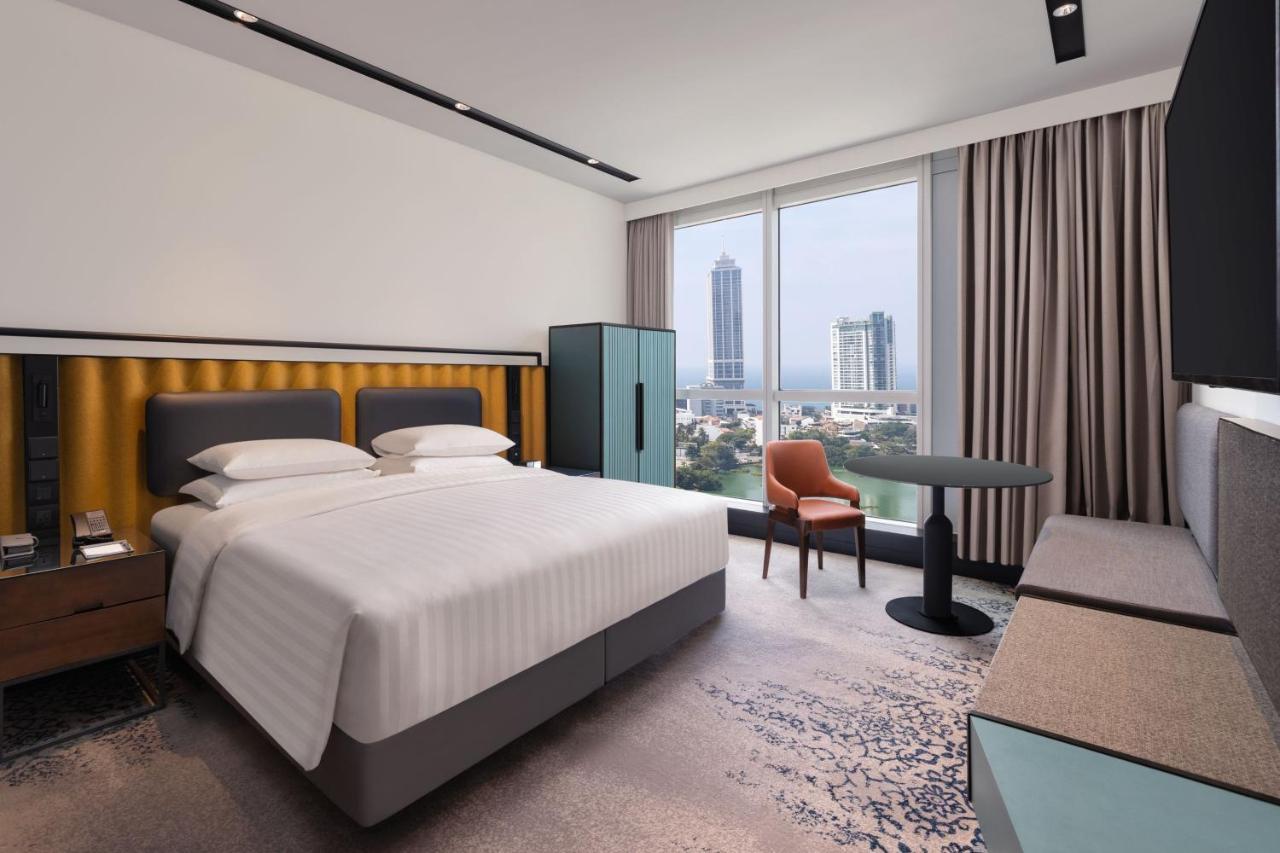 Courtyard By Marriott Colombo Otel Dış mekan fotoğraf