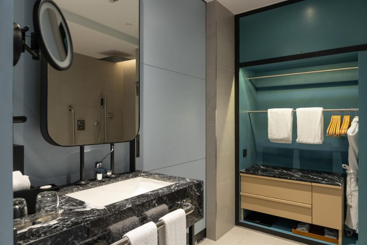Courtyard By Marriott Colombo Otel Dış mekan fotoğraf