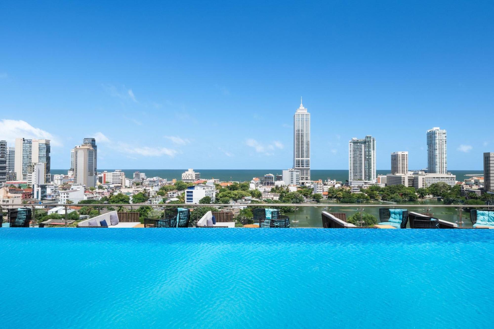 Courtyard By Marriott Colombo Otel Dış mekan fotoğraf